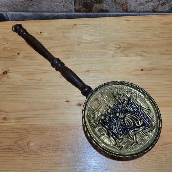 VTG Brass Wall Pocket Brass Match Holder Pub Scene Decorative Wall Plate - Picture 12 of 13